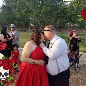 Meet your Posher, Bee